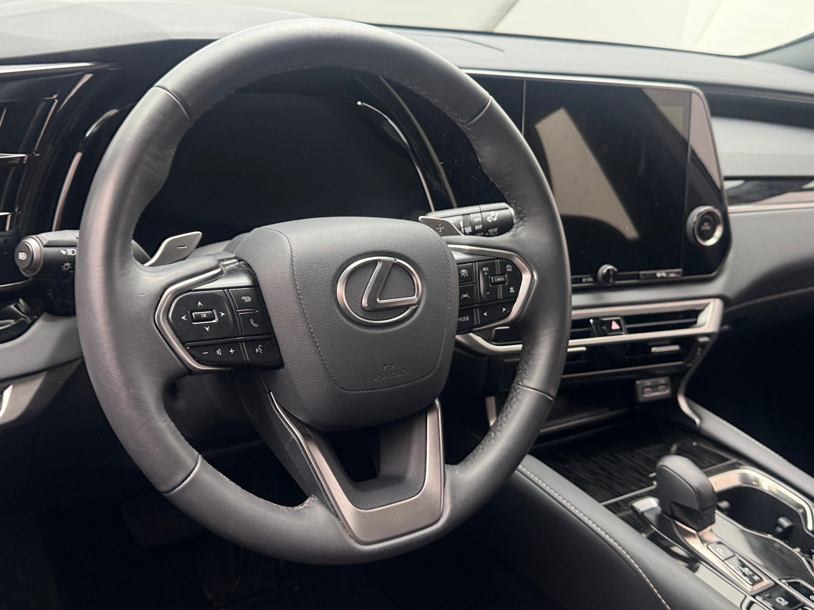 Thumbnail: 2025 Lexus RX - 4