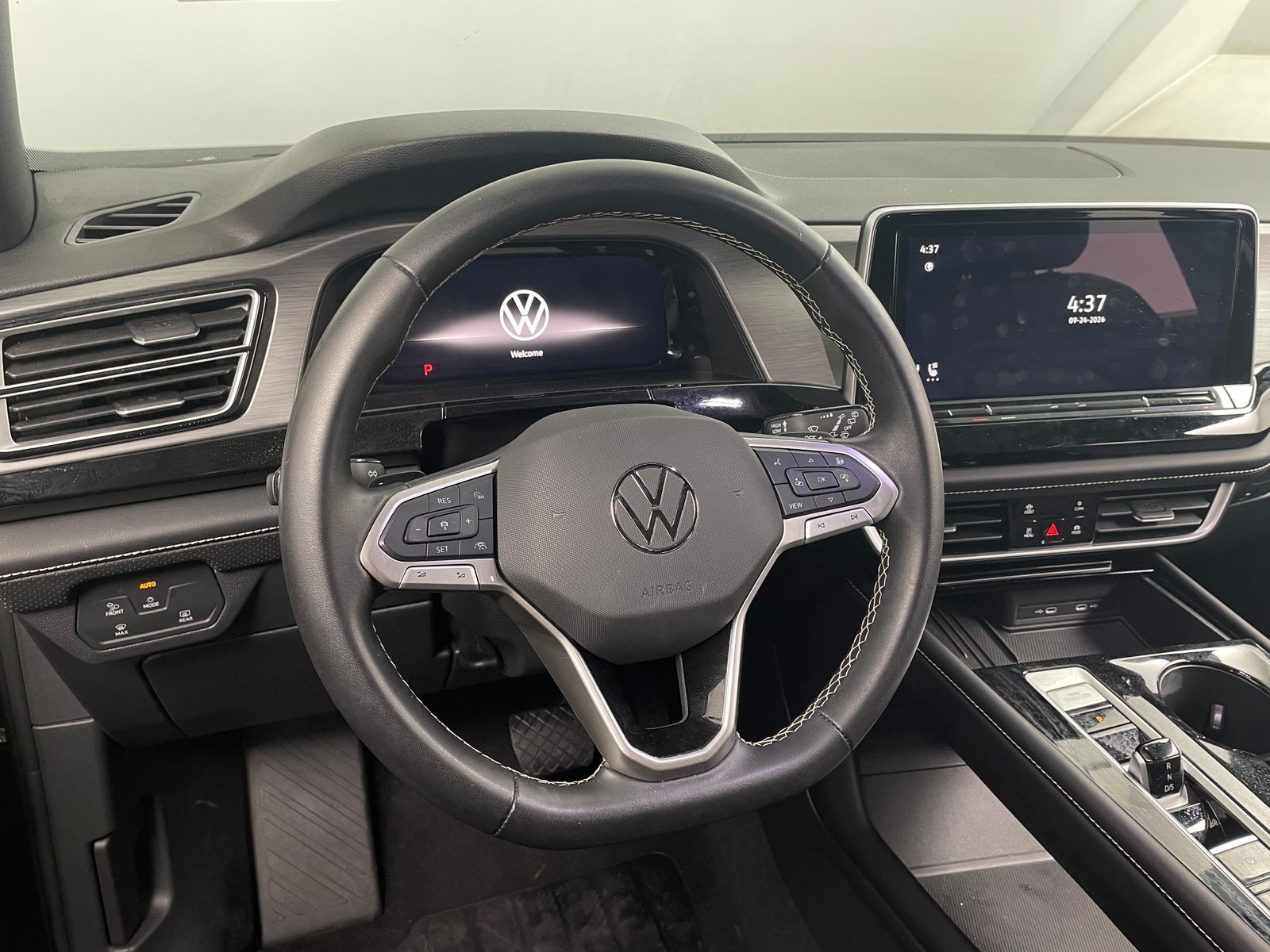 Thumbnail: 2026 Volkswagen Atlas - 4