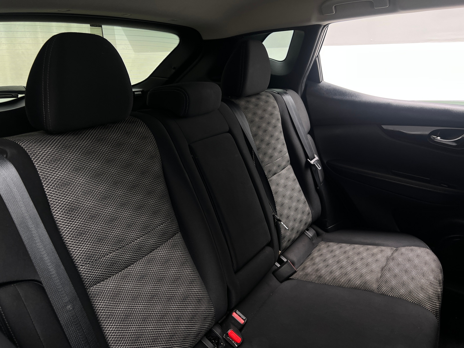 Thumbnail: 2020 Nissan Rogue Sport - 6