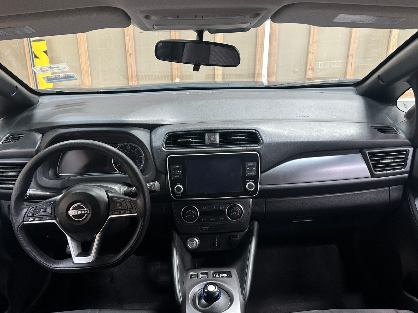 Thumbnail: 2025 Nissan Leaf - 3
