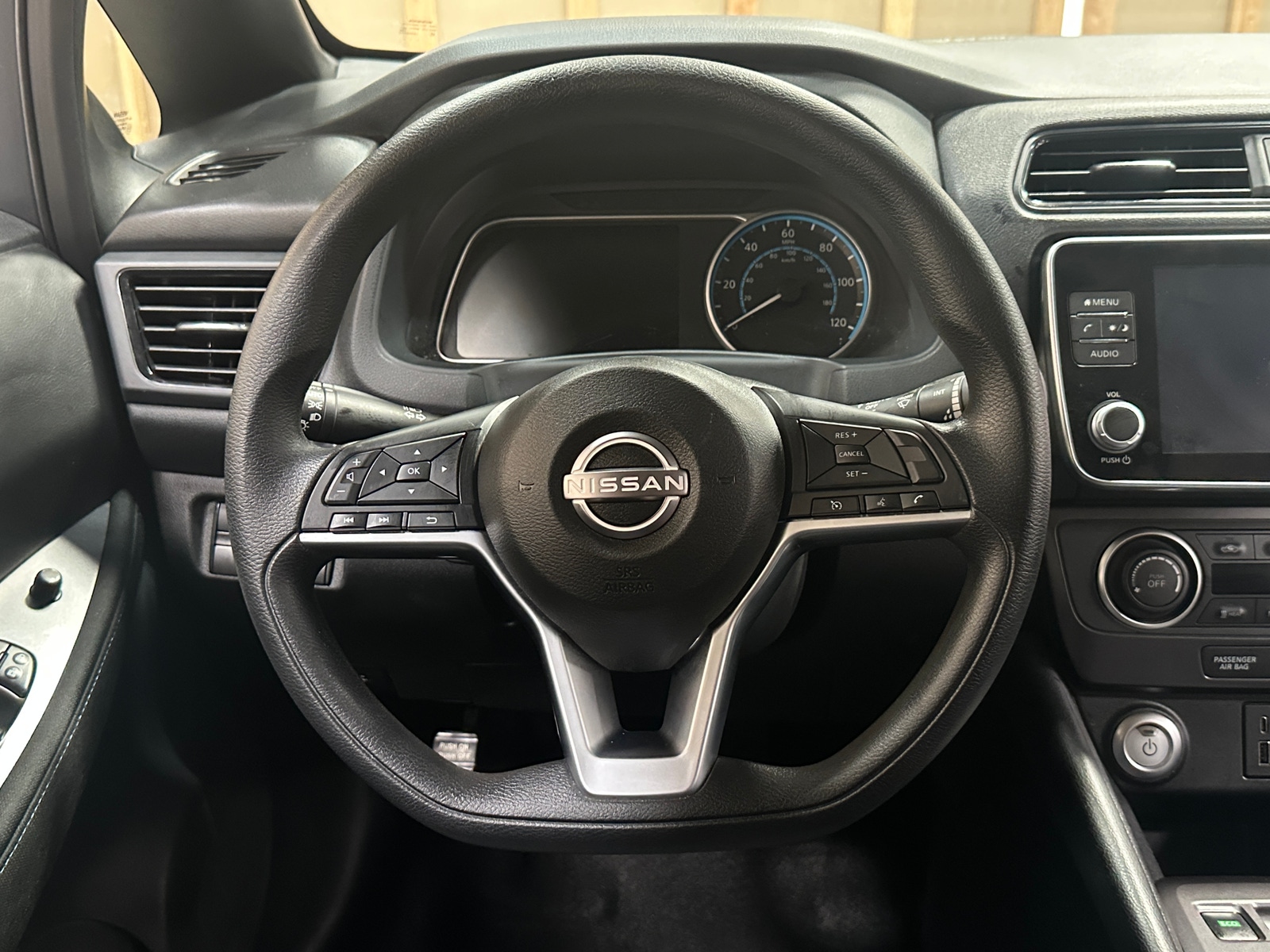 Thumbnail: 2025 Nissan Leaf - 5