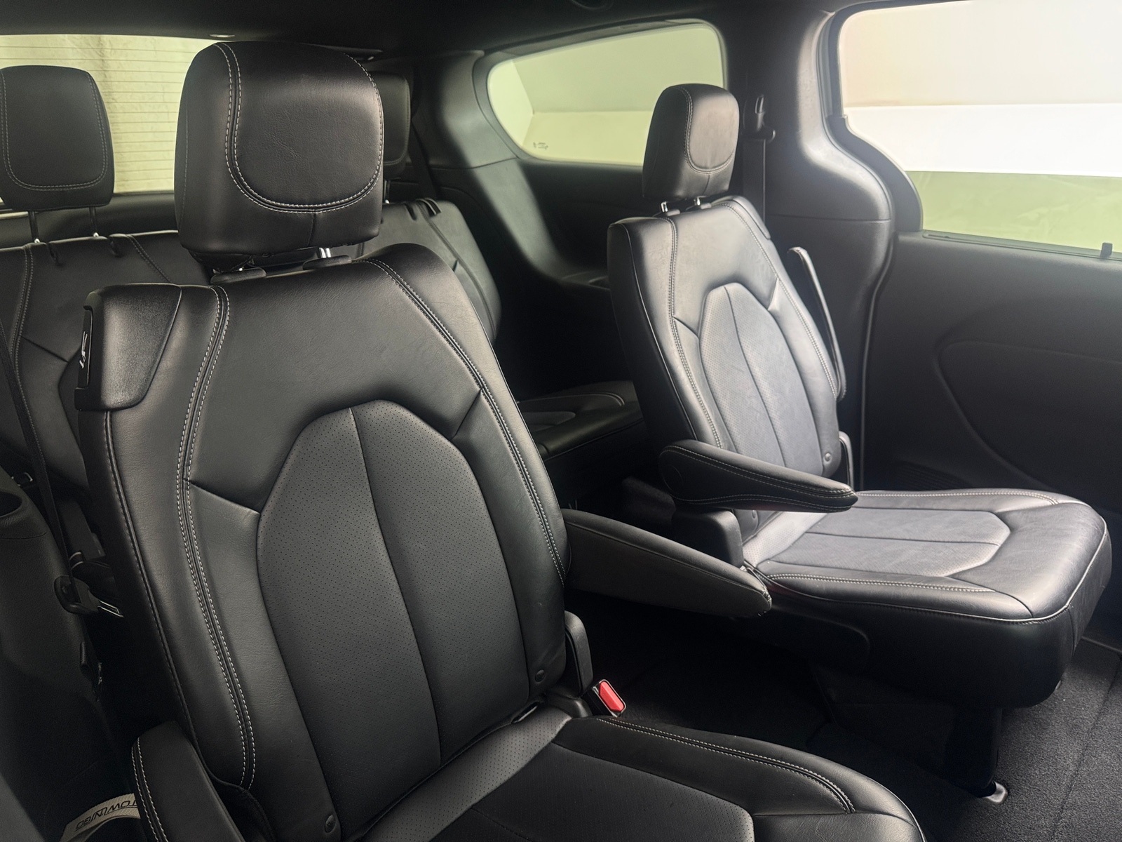Thumbnail: 2025 Chrysler Pacifica - 5