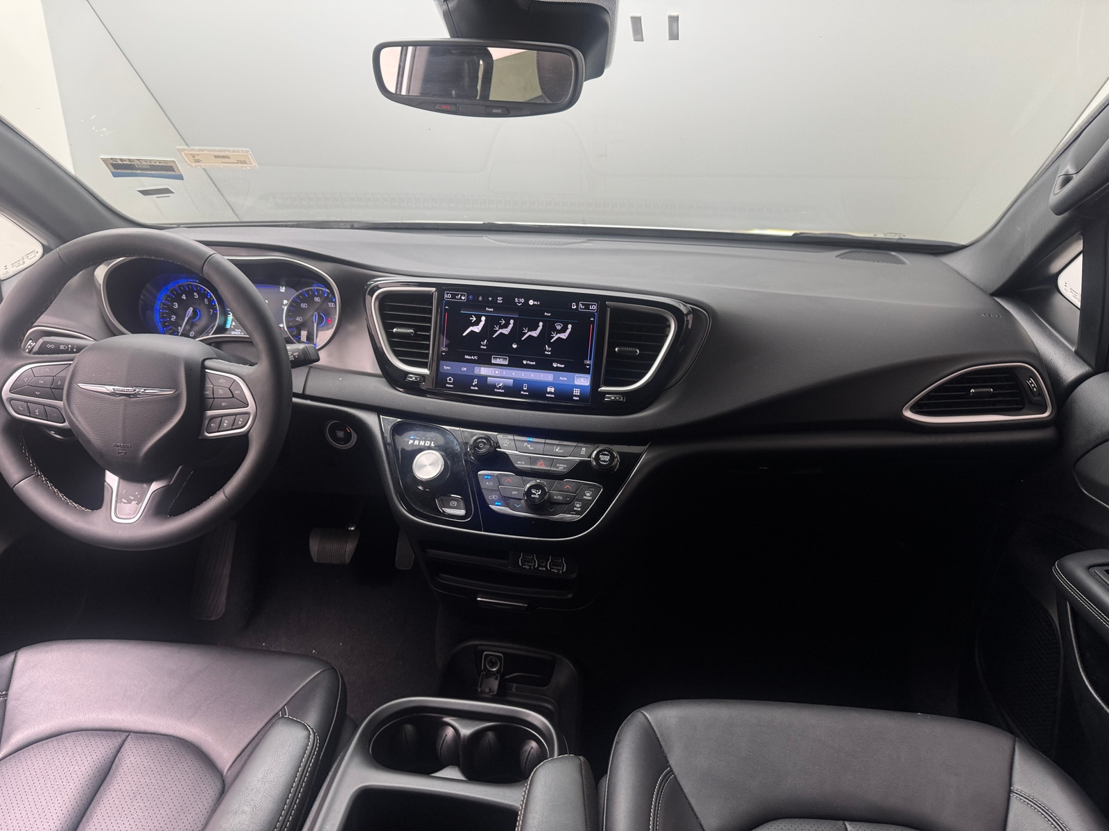 Thumbnail: 2025 Chrysler Pacifica - 2