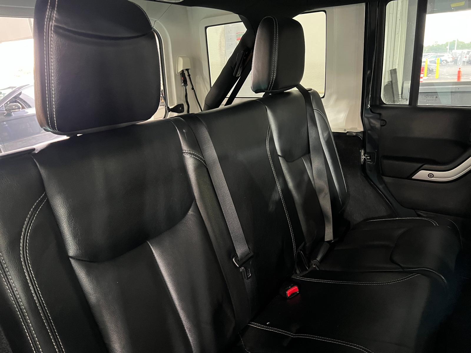 Thumbnail: 2016 Jeep Wrangler - 5