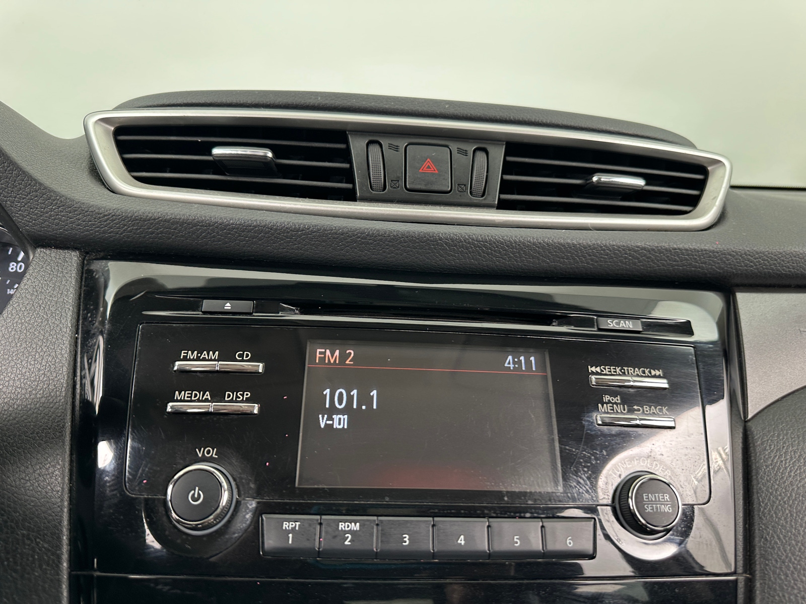 Thumbnail: 2014 Nissan Rogue - 4