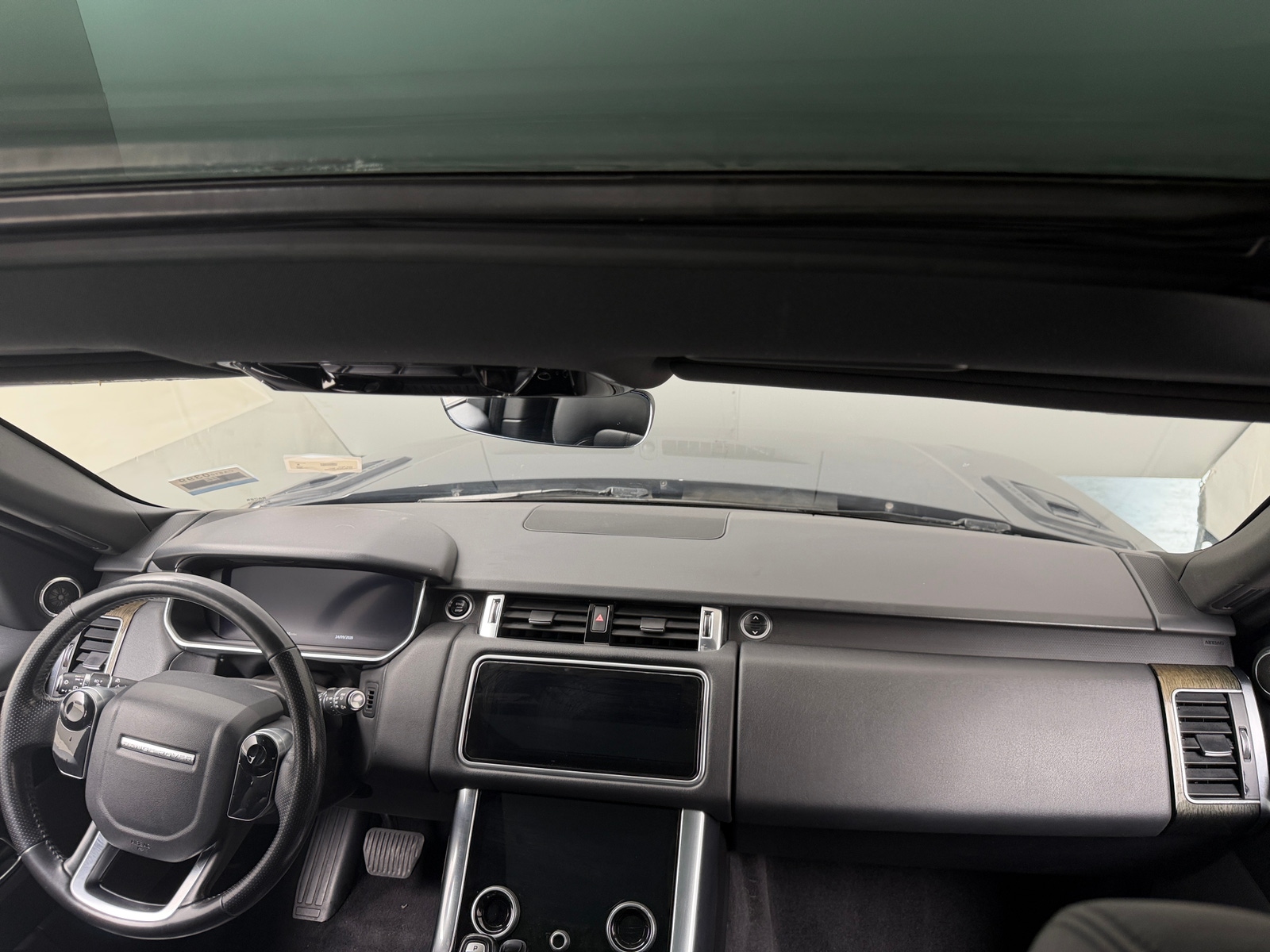 Thumbnail: 2020 Land Rover Range Rover Sport - 2