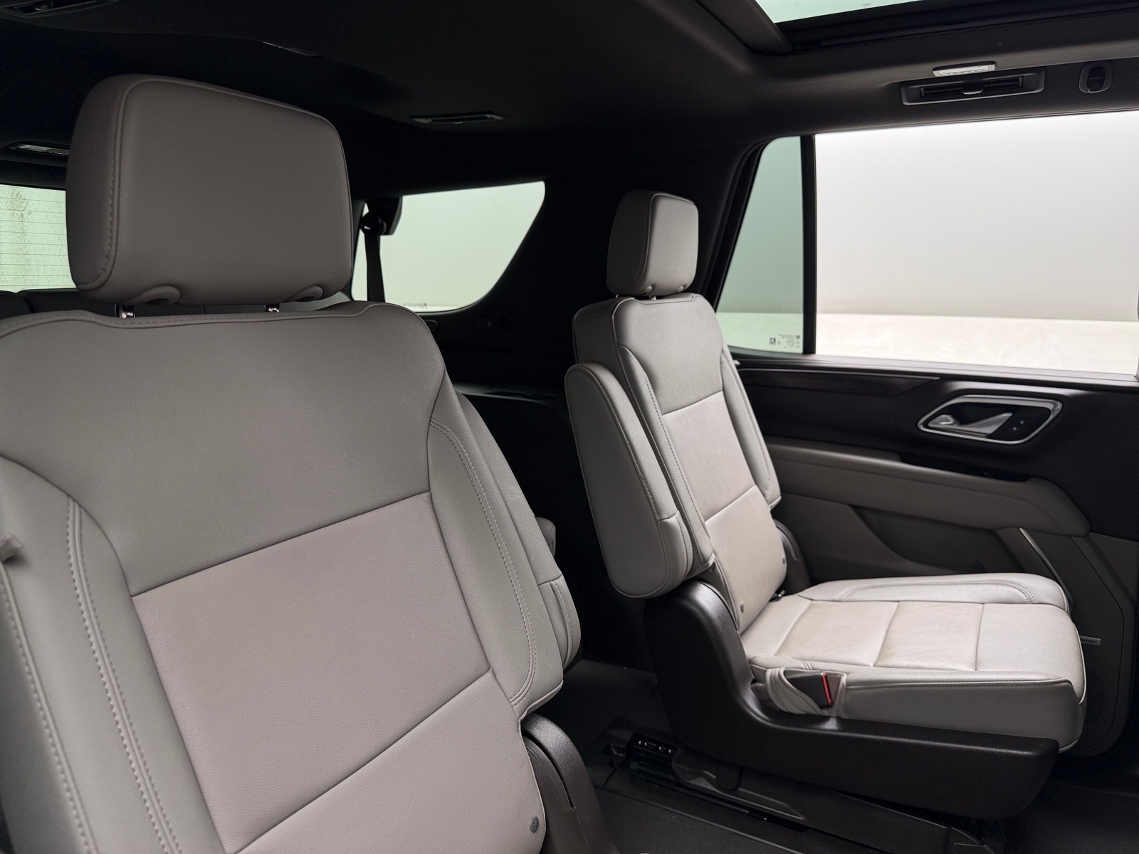 Thumbnail: 2023 Chevrolet Tahoe - 5