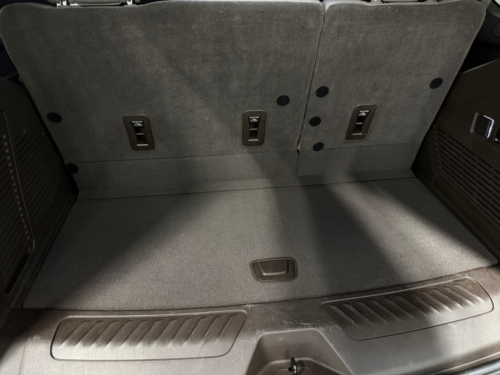 Thumbnail: 2023 Chevrolet Tahoe - 6