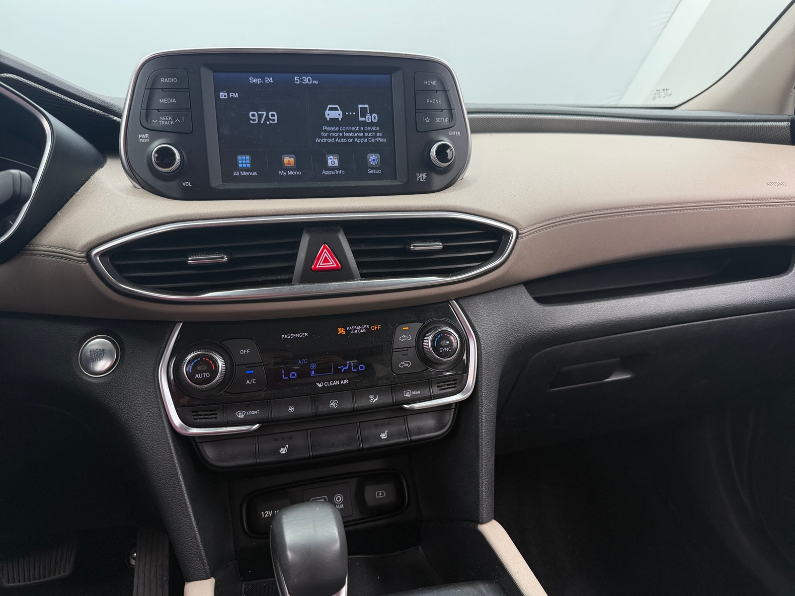 Thumbnail: 2019 Hyundai Santa Fe - 4