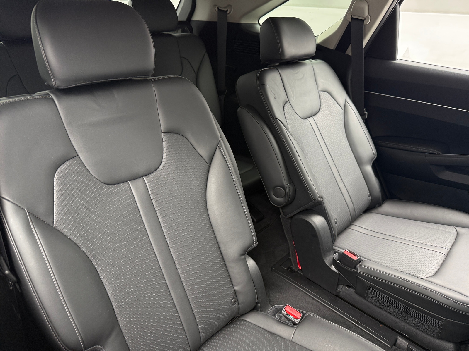 Thumbnail: 2023 Kia Sorento - 5