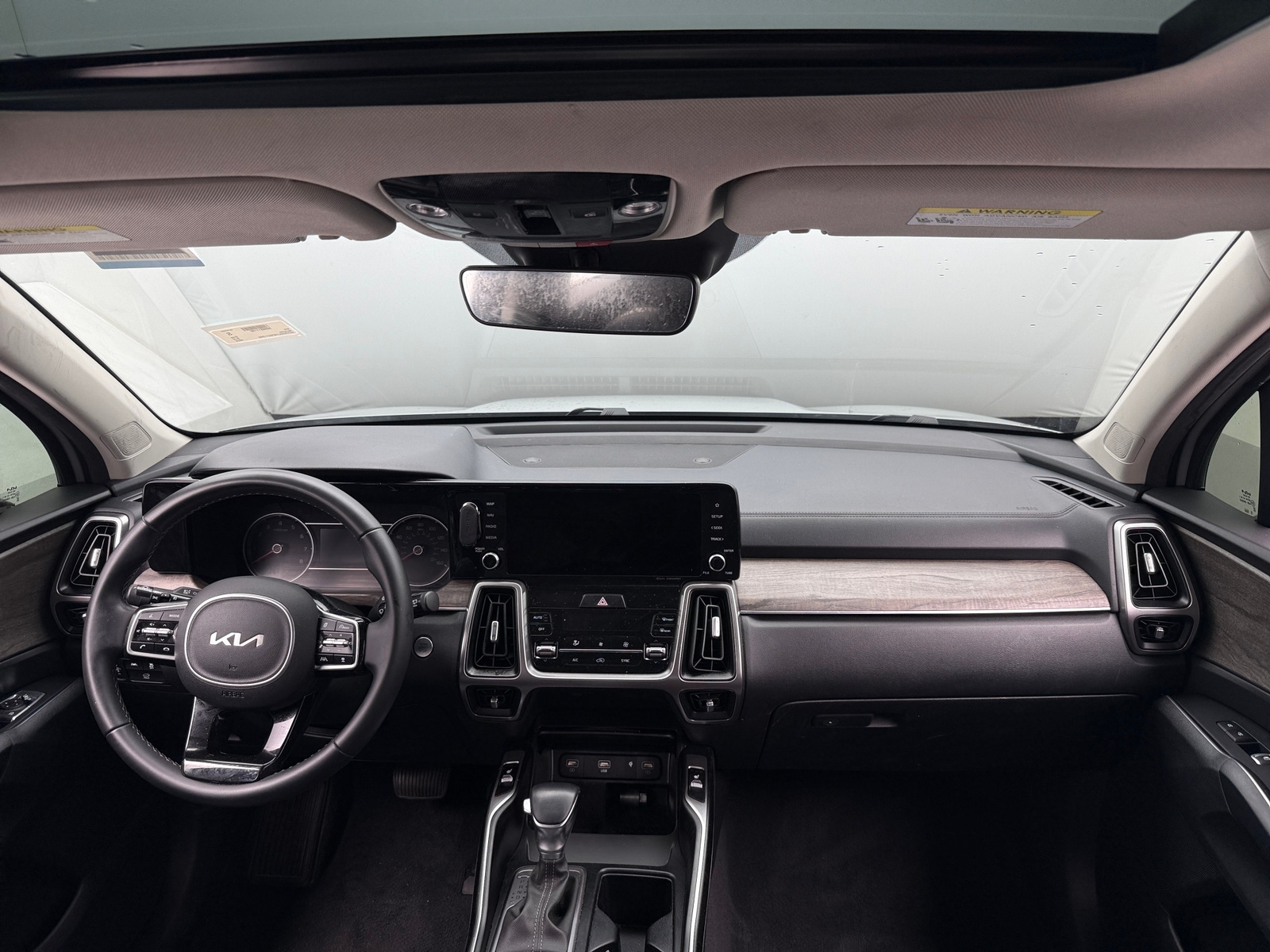 Thumbnail: 2023 Kia Sorento - 2