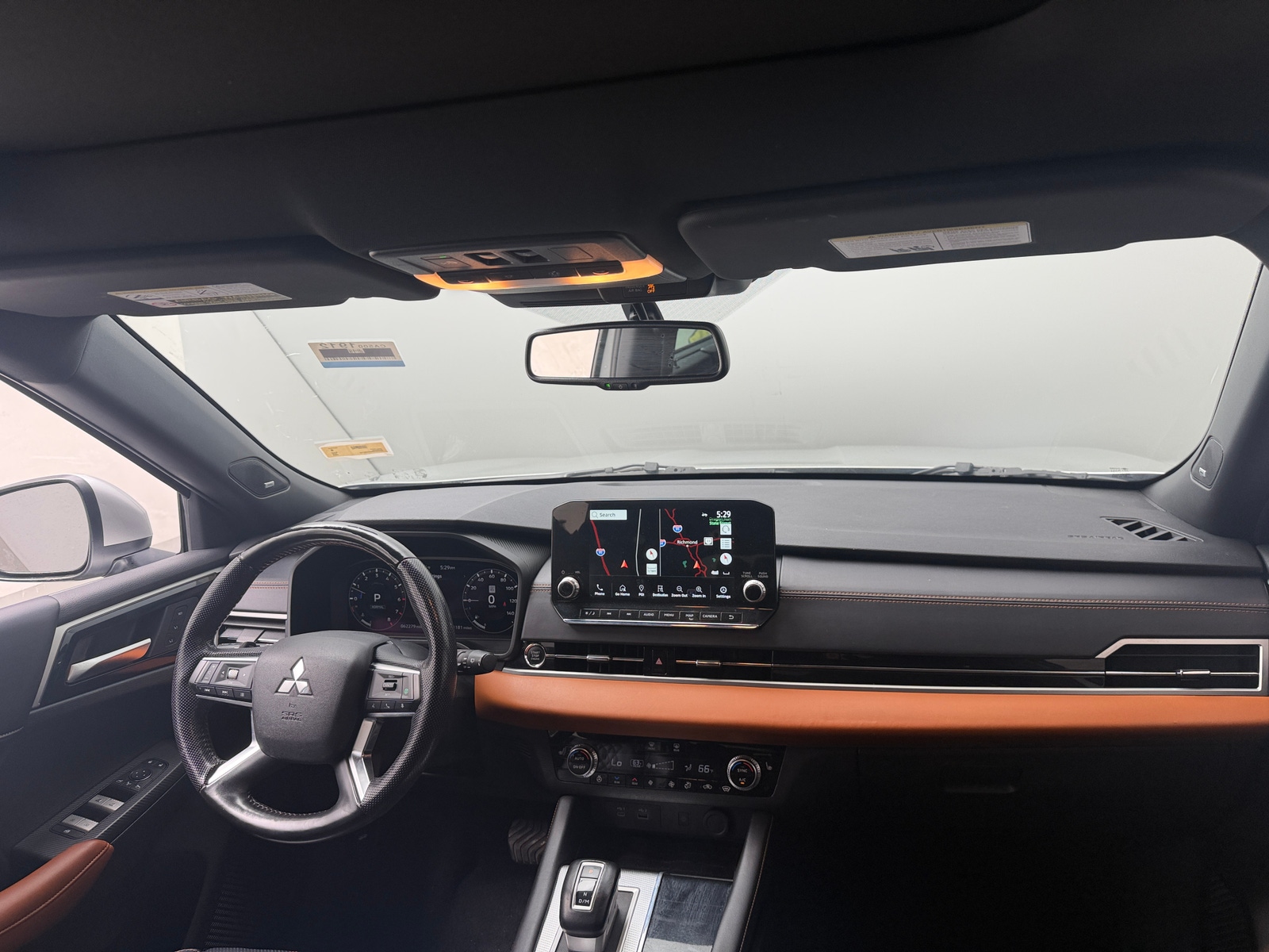 Thumbnail: 2023 Mitsubishi Outlander - 3