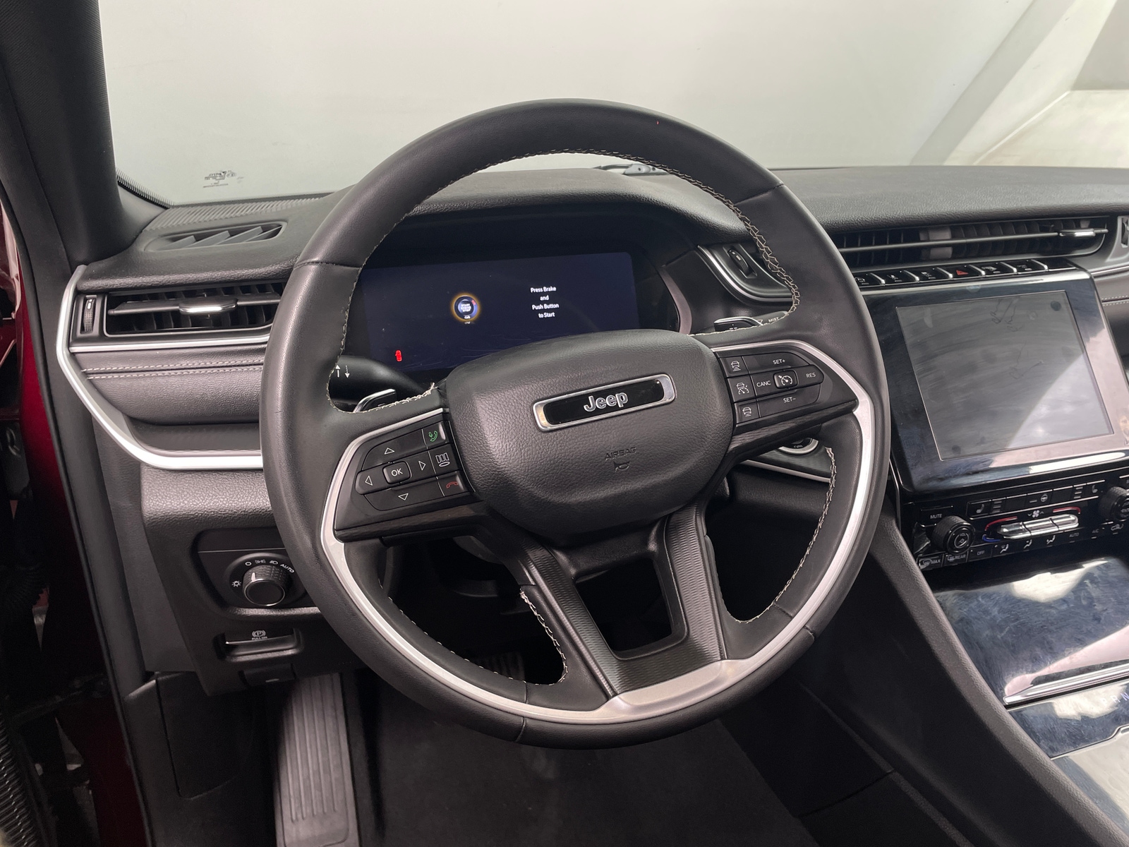 Thumbnail: 2023 Jeep Grand Cherokee - 4