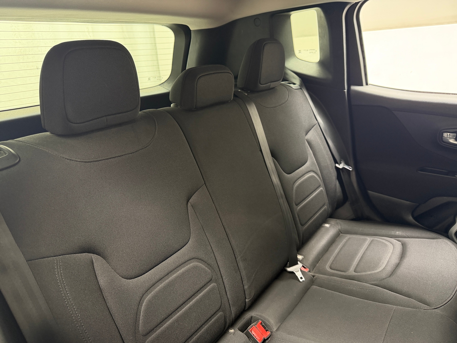 Thumbnail: 2018 Jeep Renegade - 6