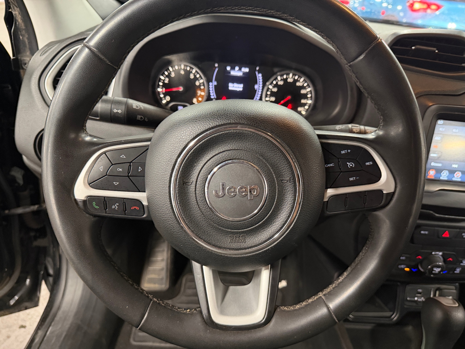 Thumbnail: 2018 Jeep Renegade - 5