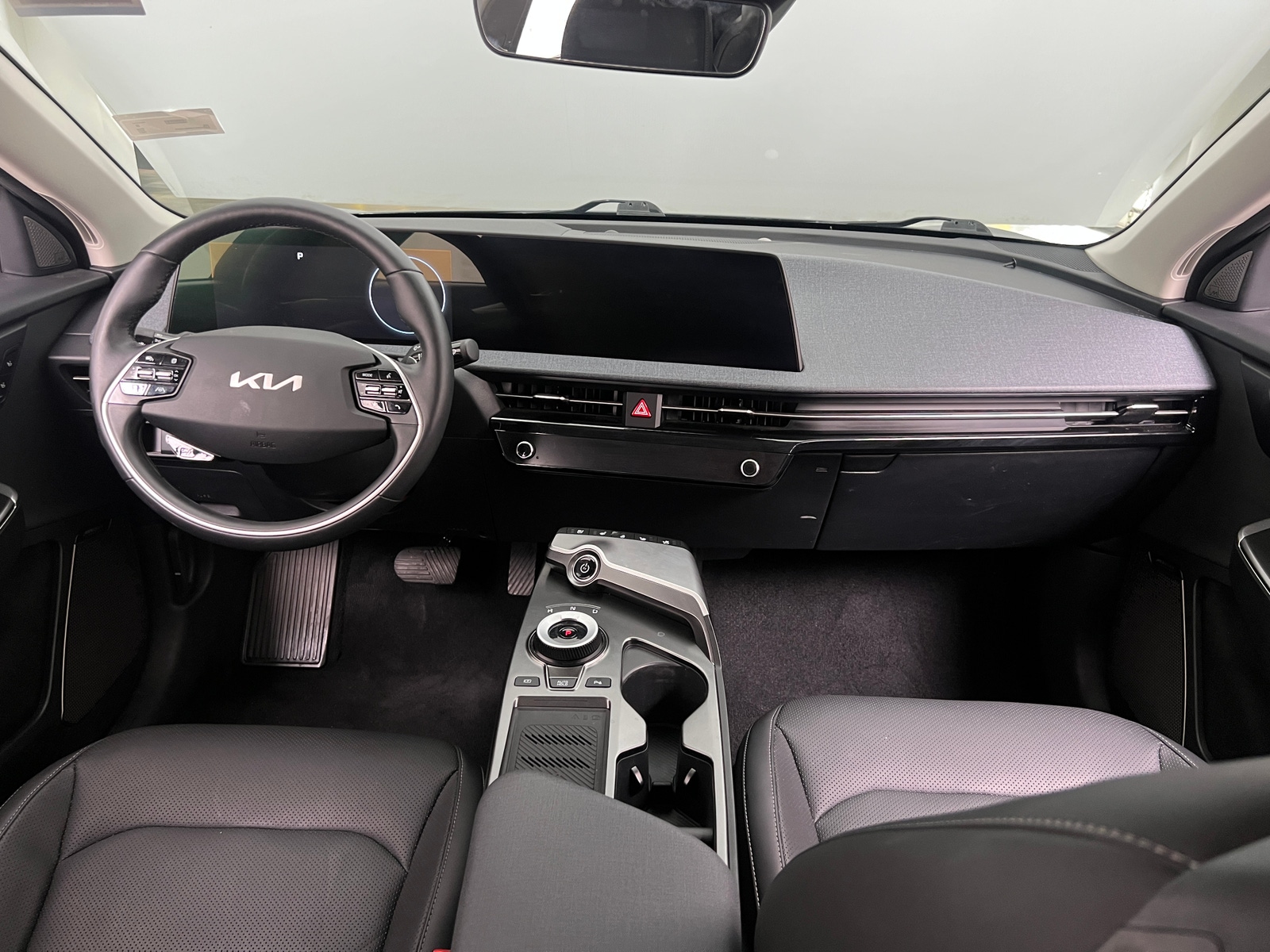 Thumbnail: 2024 Kia EV6 - 2