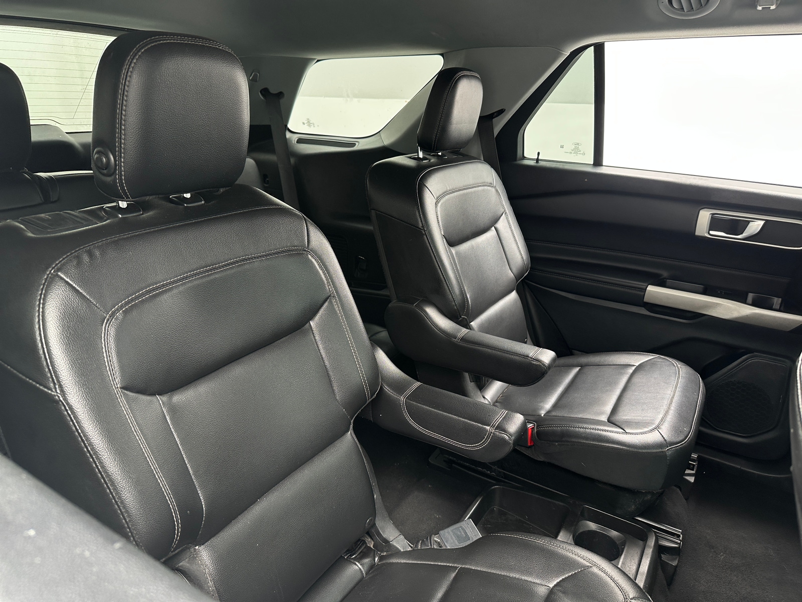 Thumbnail: 2020 Ford Explorer - 5