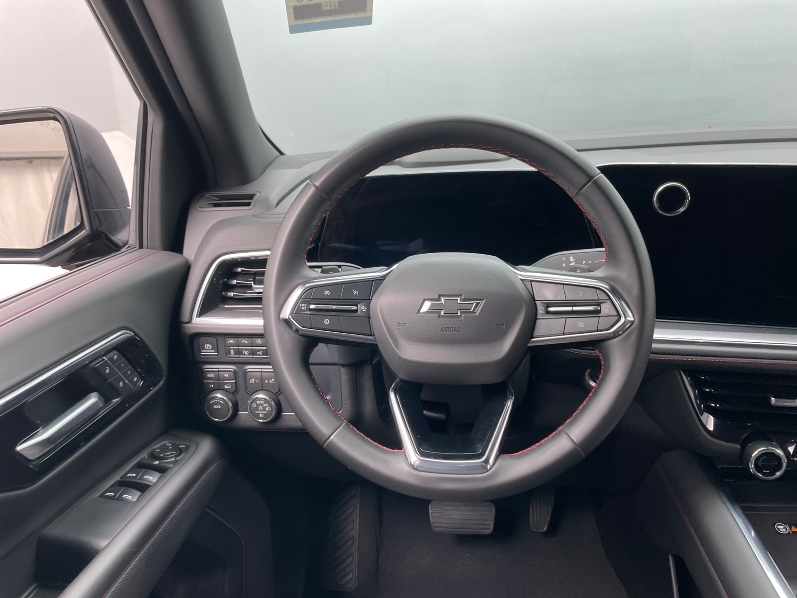 Thumbnail: 2026 Chevrolet Suburban - 4
