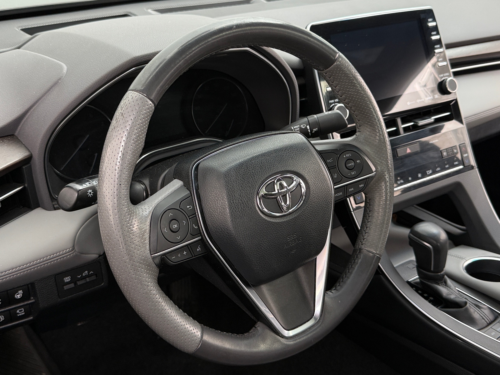 Thumbnail: 2020 Toyota Avalon - 4