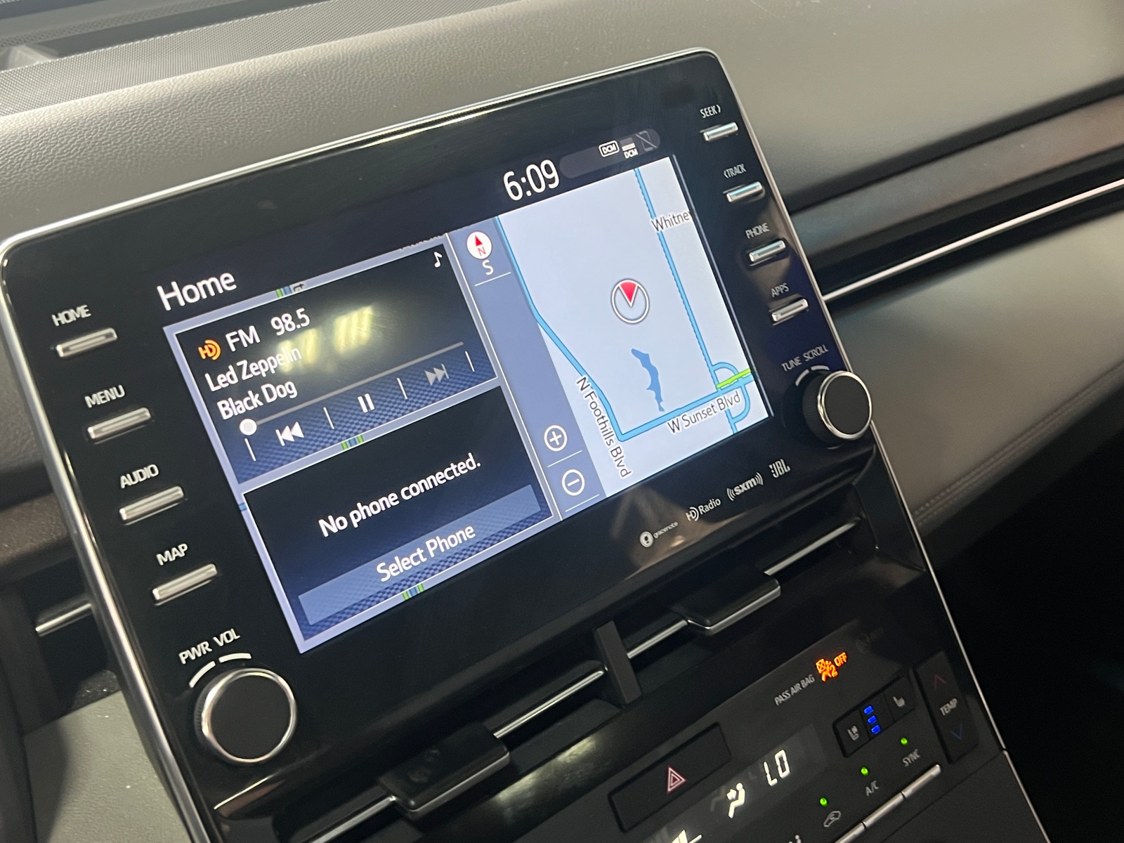 Thumbnail: 2020 Toyota Avalon - 3