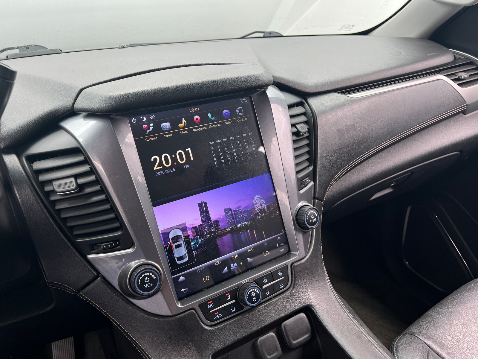 Thumbnail: 2015 Chevrolet Suburban - 4