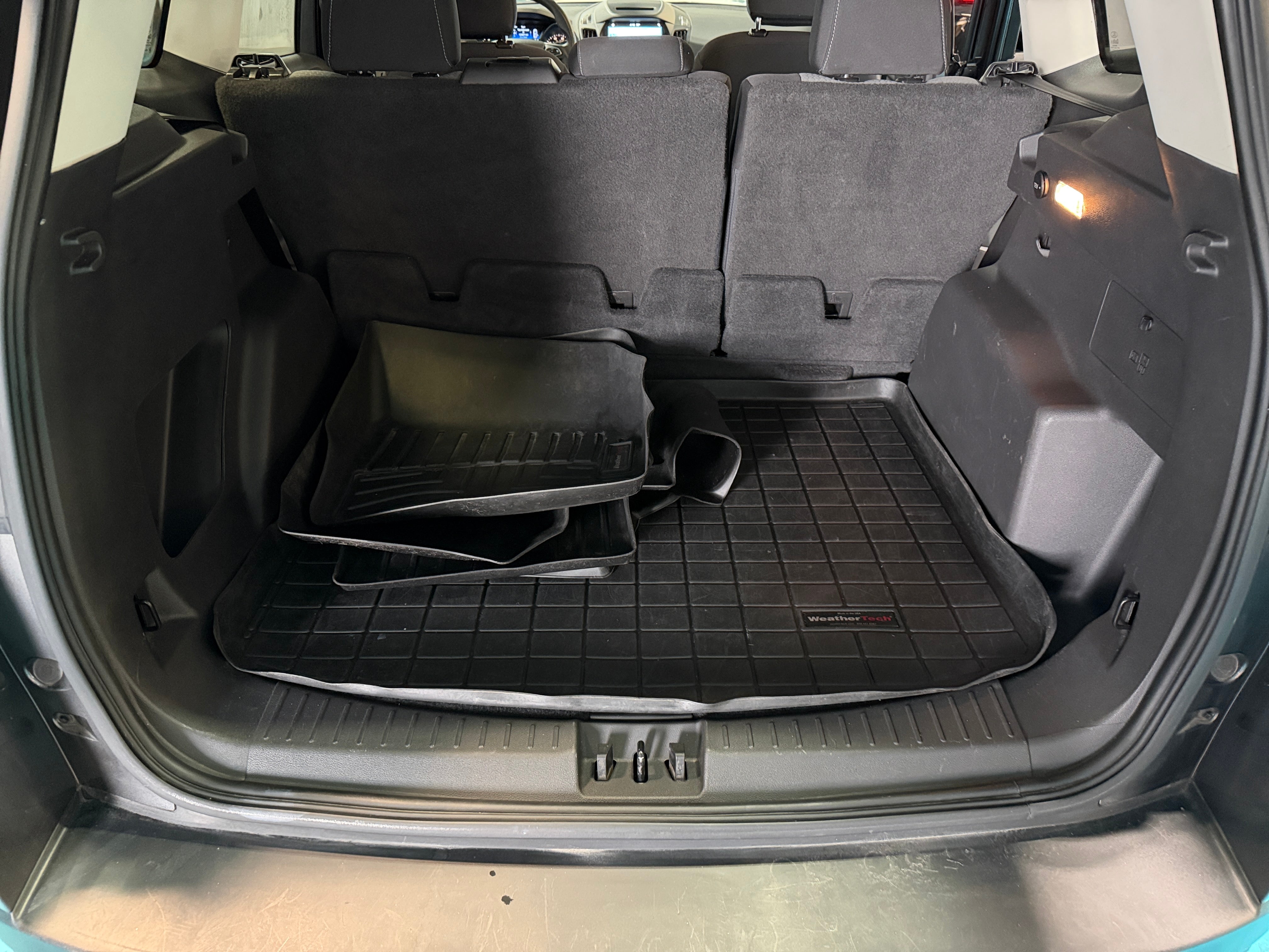 Used 2018 Ford Escape SE with VIN 1FMCU9GD3JUB38152 for sale in Pewaukee, WI
