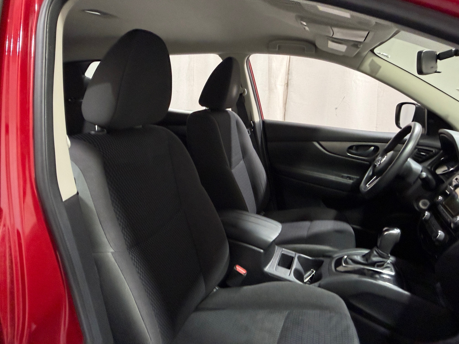 Thumbnail: 2018 Nissan Rogue Sport - 2