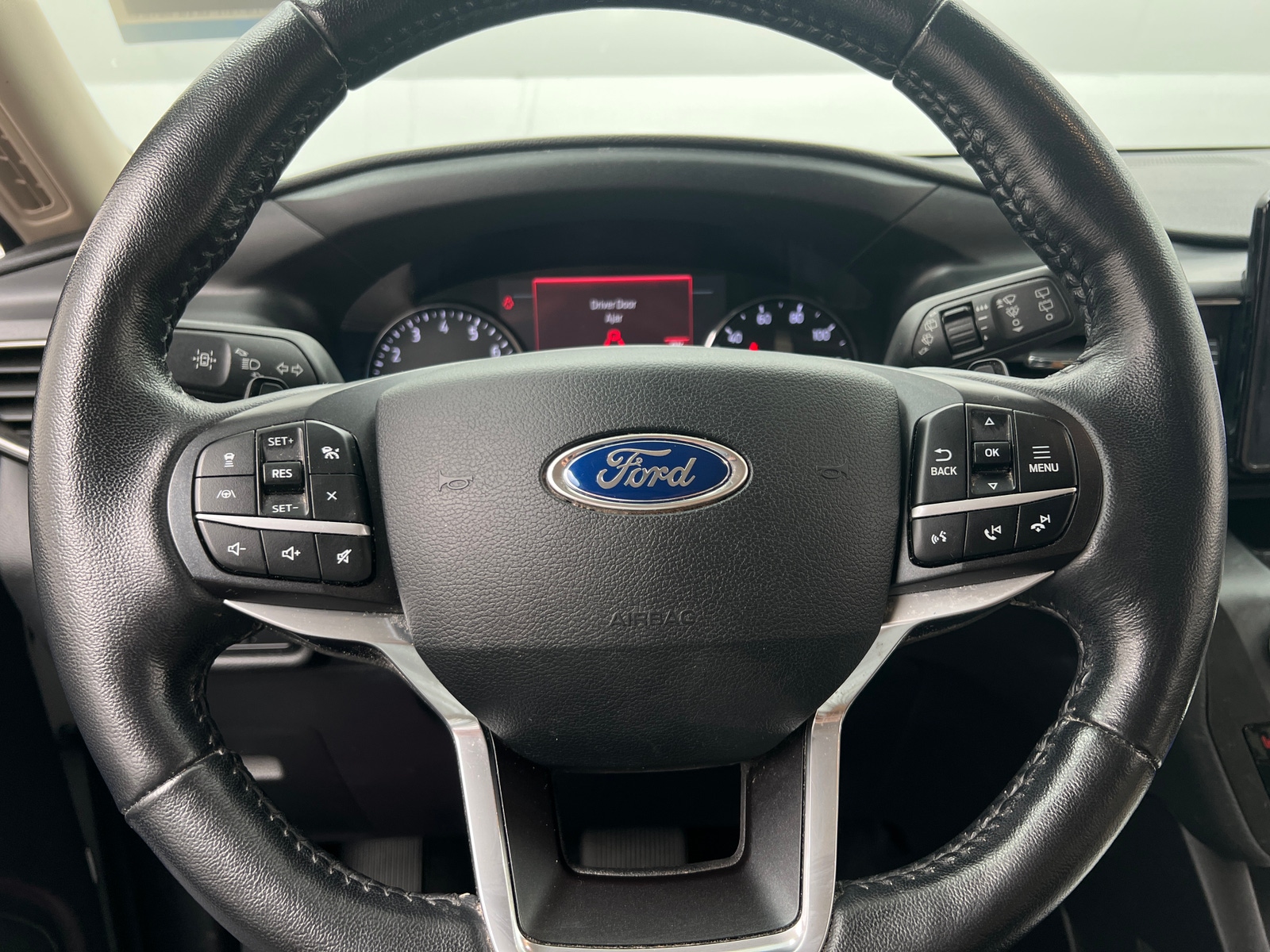 Thumbnail: 2020 Ford Explorer - 4