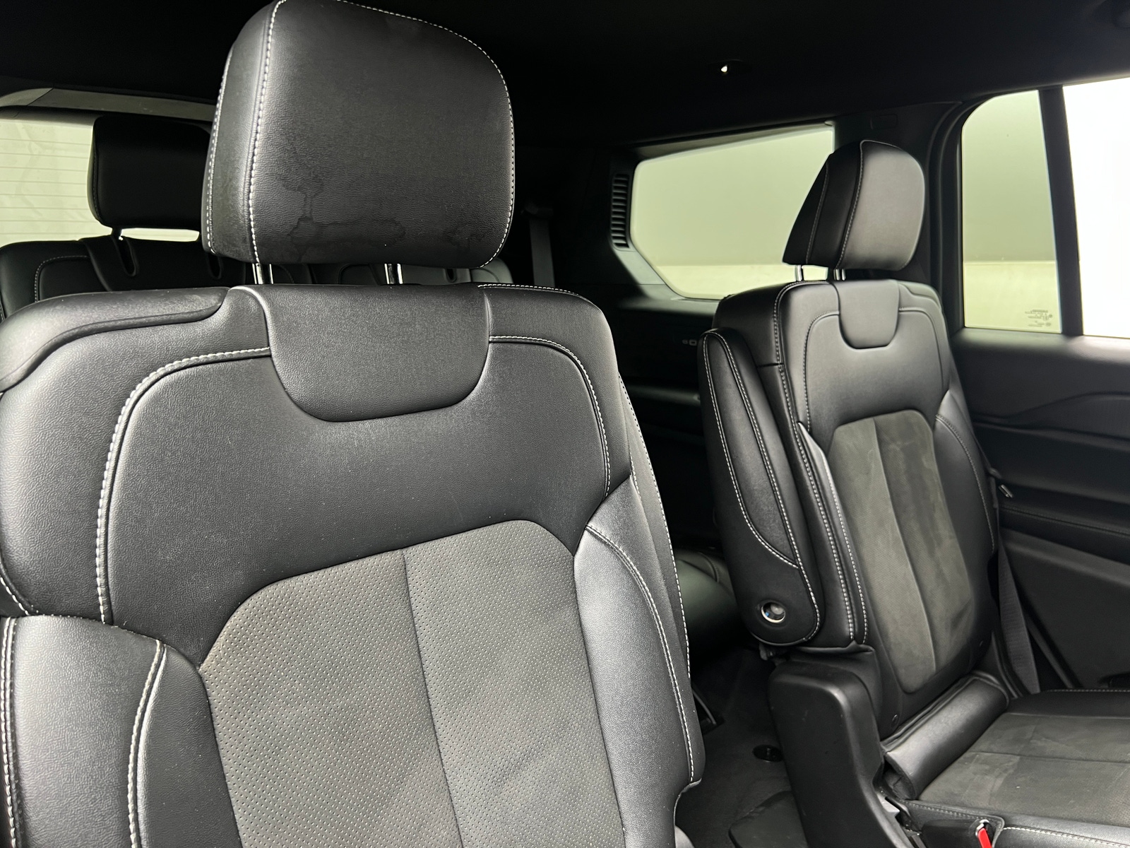 Thumbnail: 2023 Jeep Grand Cherokee L - 5