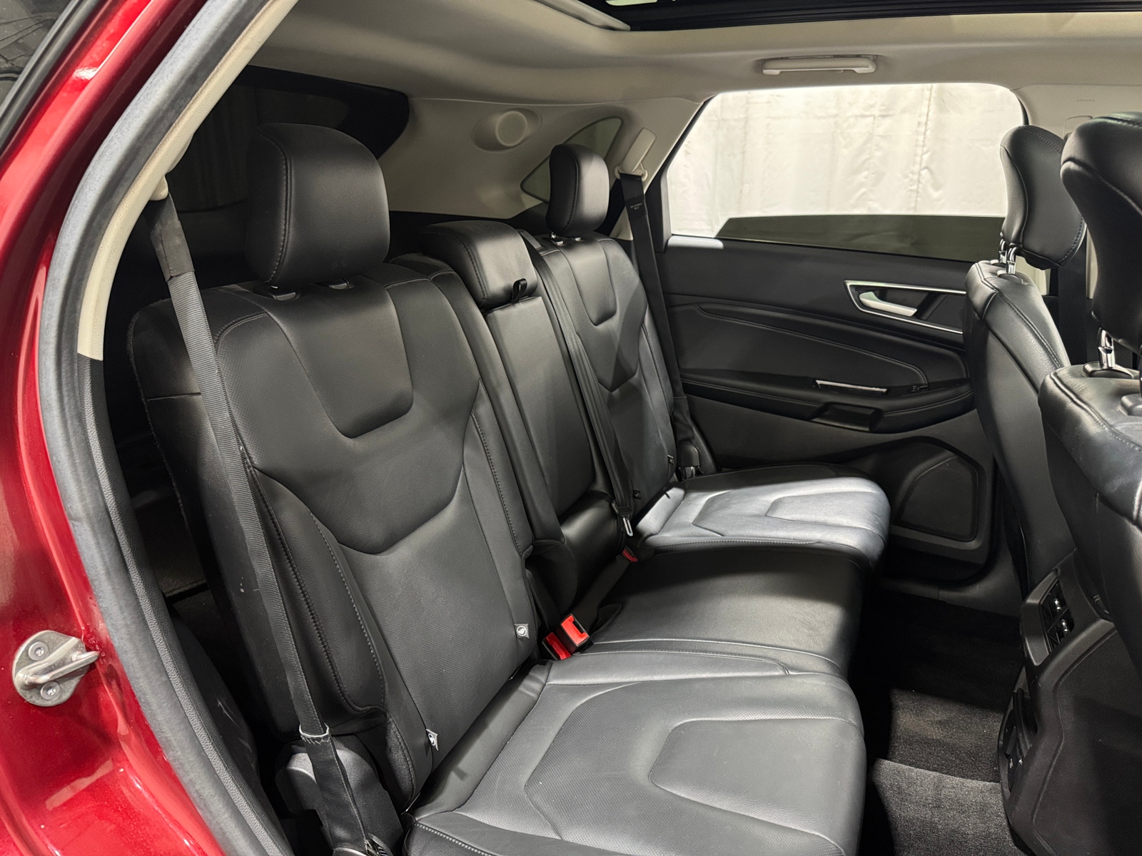 Thumbnail: 2017 Ford Edge - 5