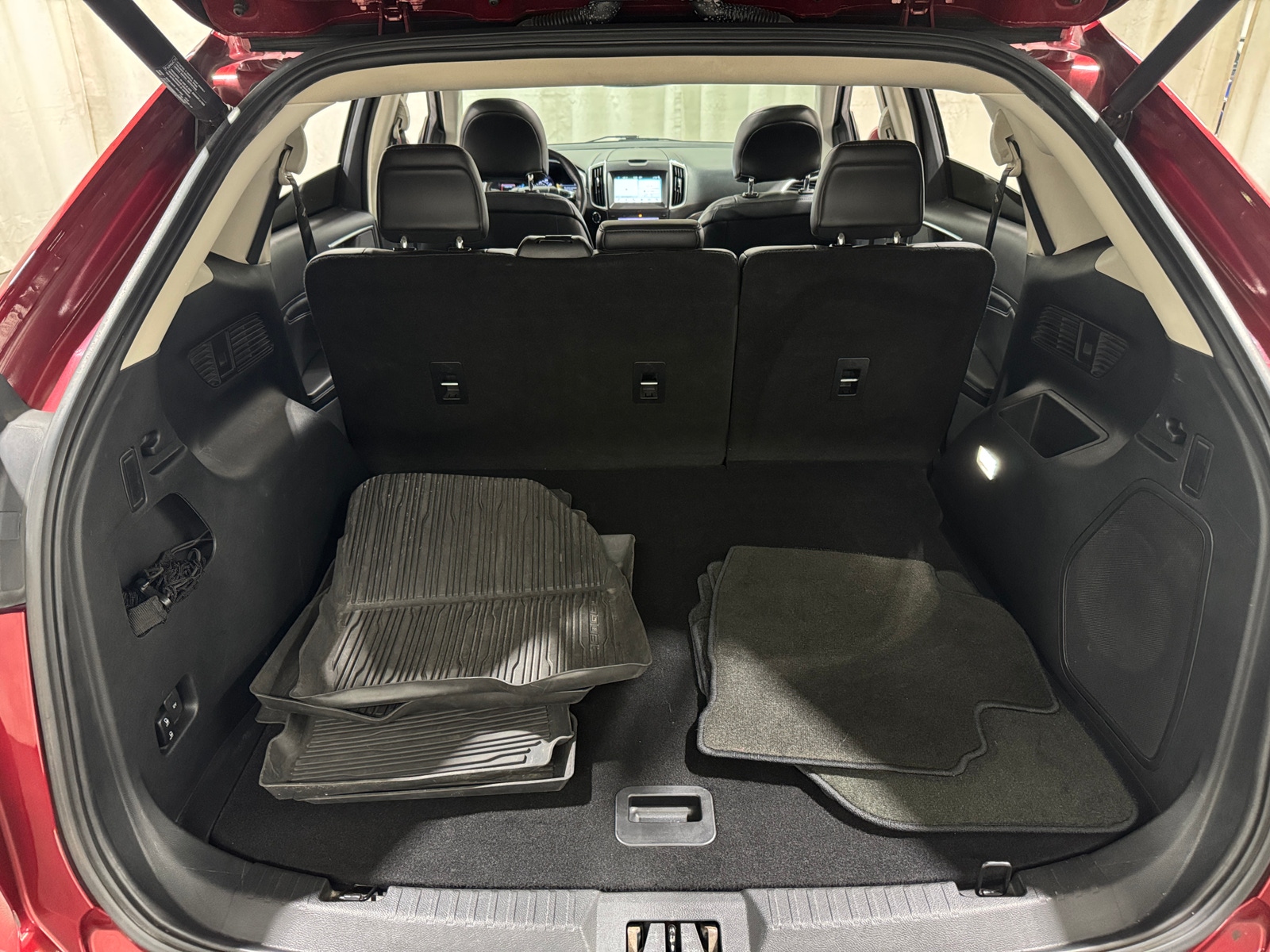 Thumbnail: 2017 Ford Edge - 6