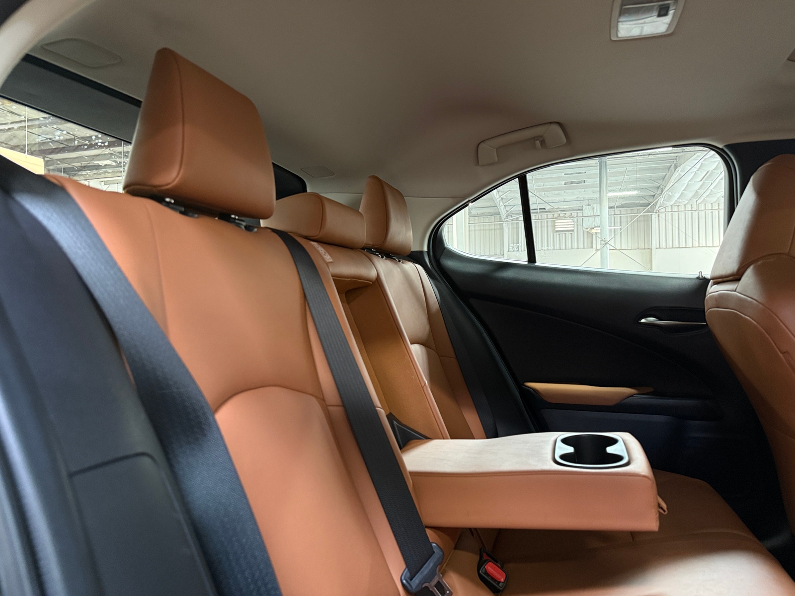 Thumbnail: 2019 Lexus UX - 6