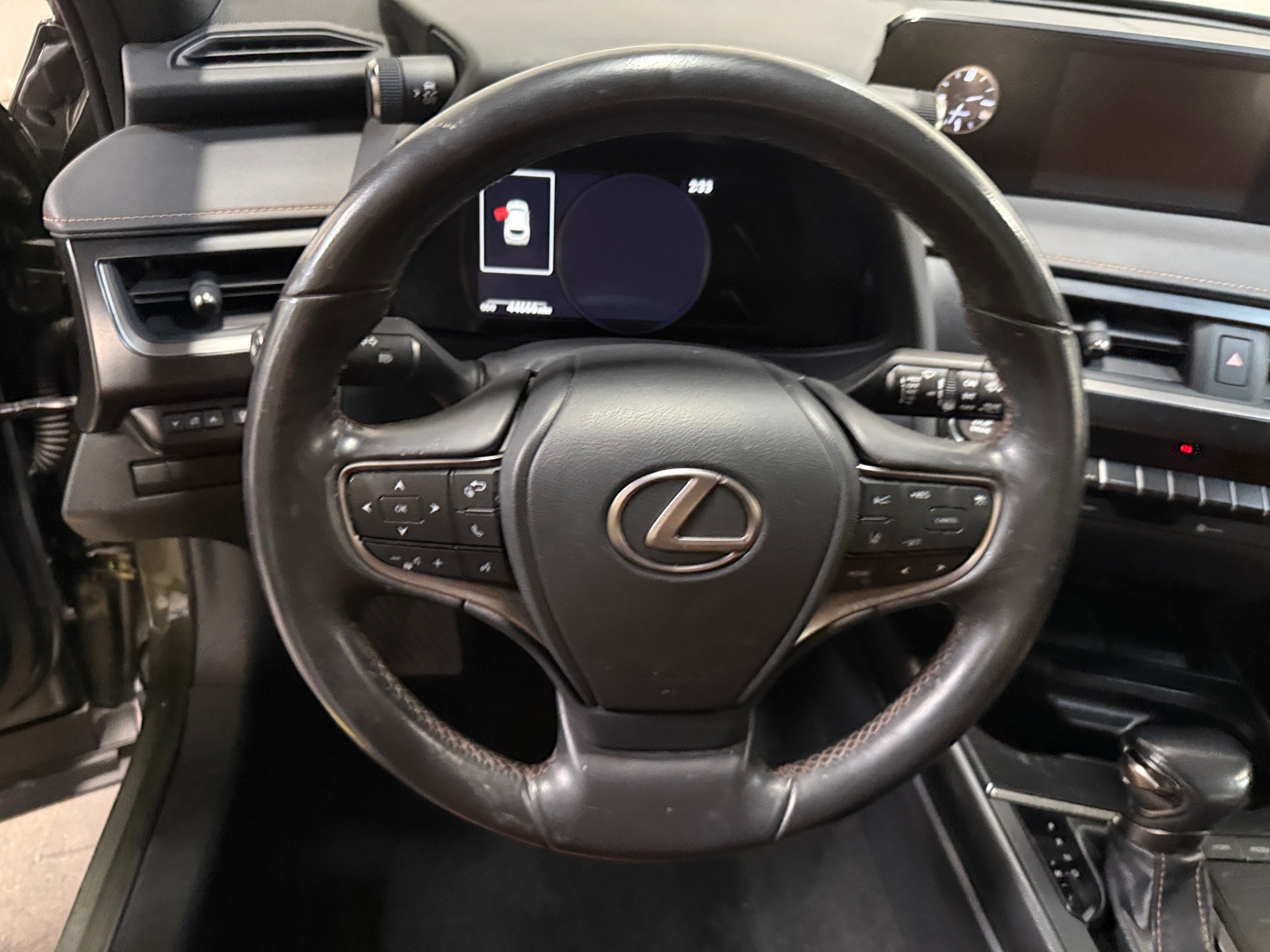 Thumbnail: 2019 Lexus UX - 5