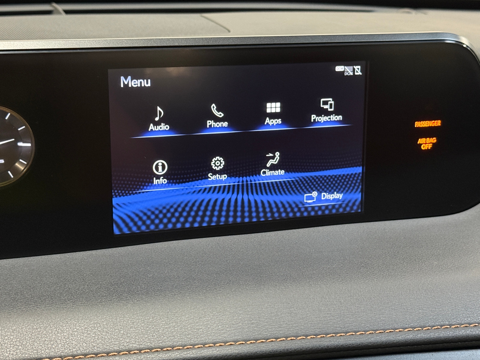 Thumbnail: 2019 Lexus UX - 4