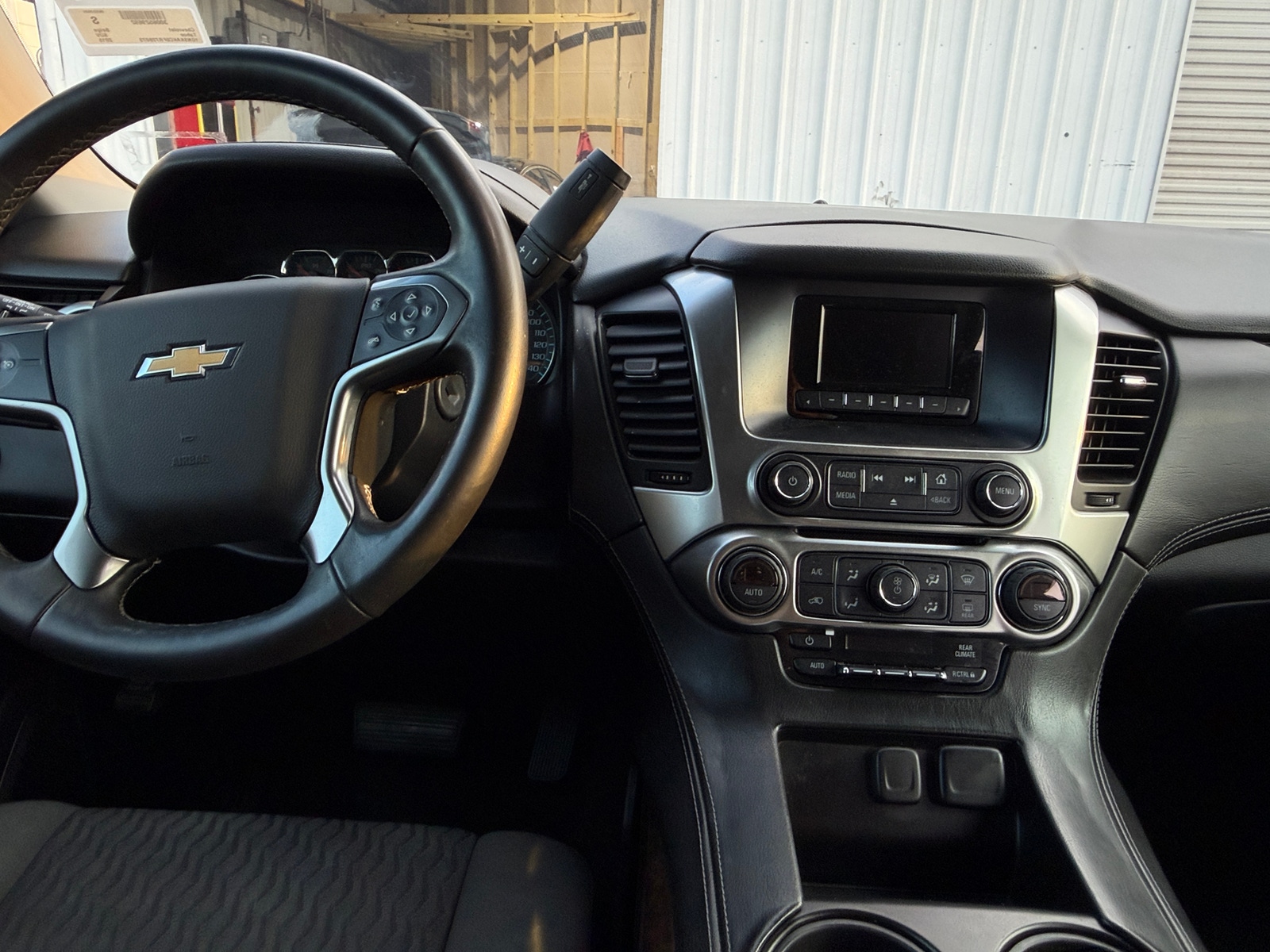 Thumbnail: 2015 Chevrolet Tahoe - 3