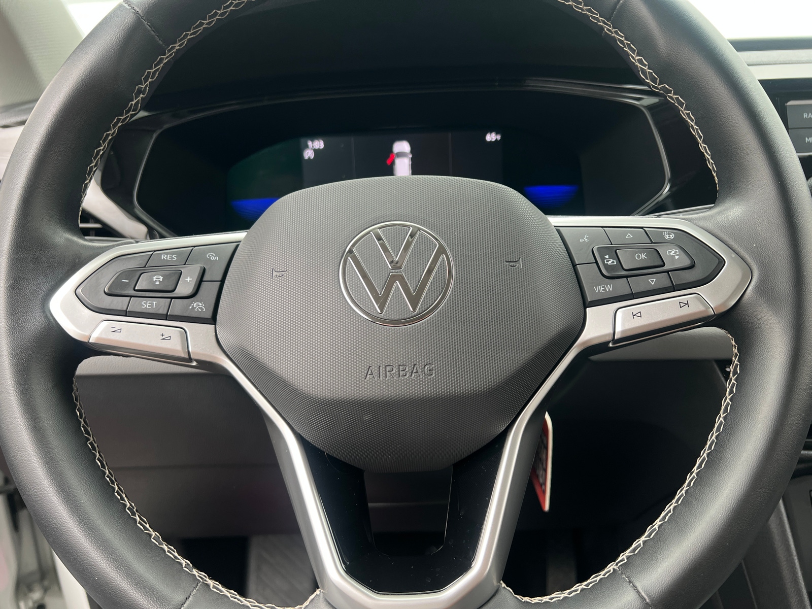 Thumbnail: 2022 Volkswagen Taos - 5