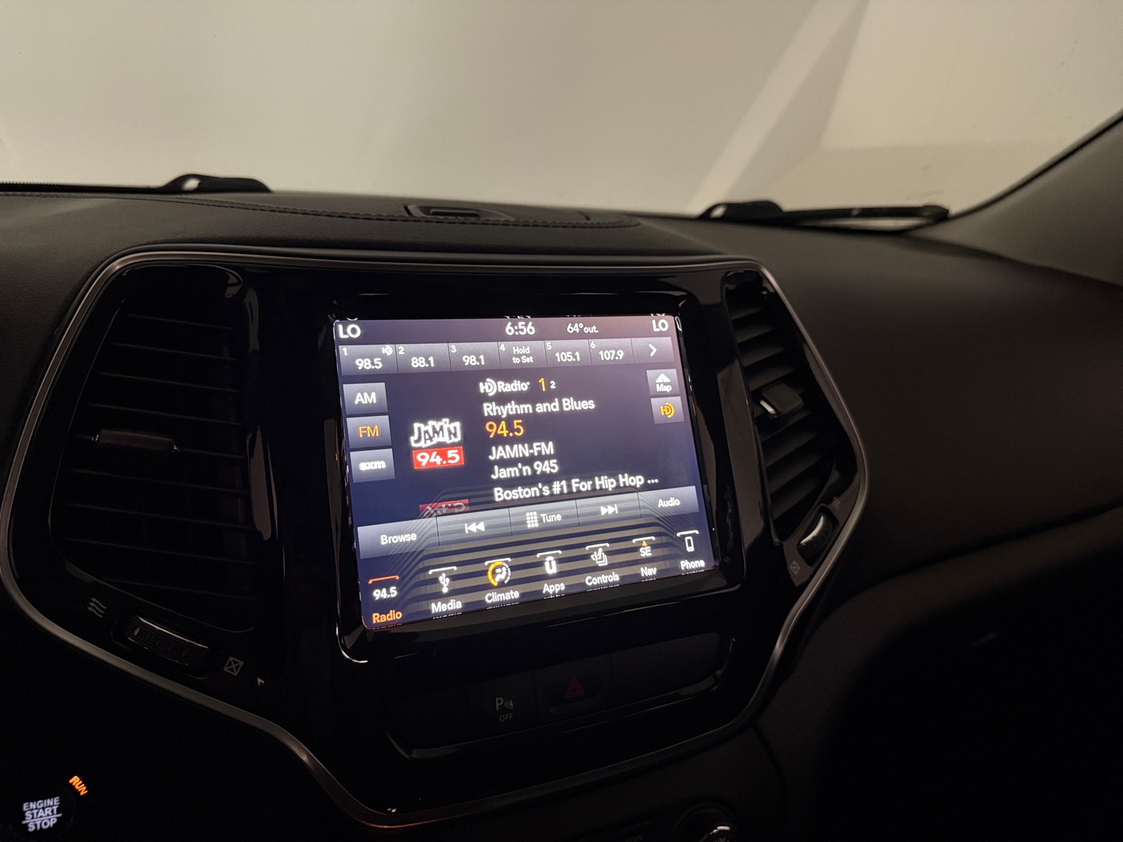 Thumbnail: 2019 Jeep Cherokee - 3