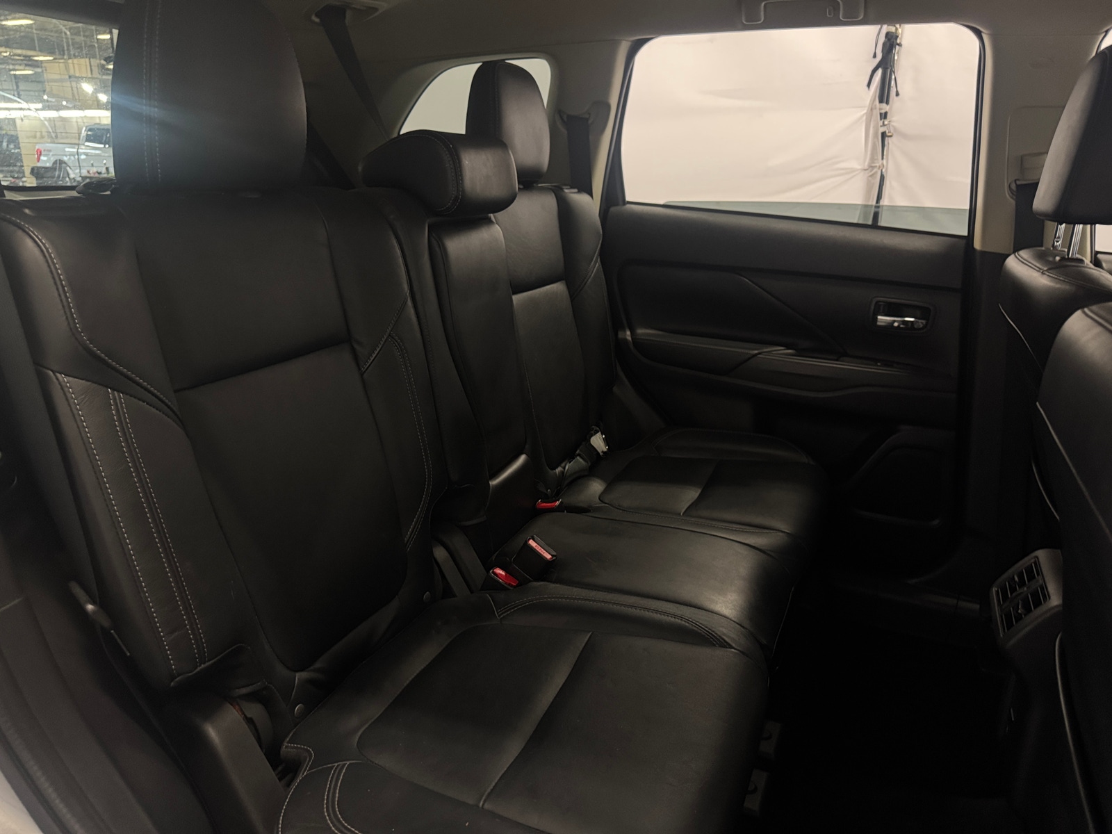 Thumbnail: 2020 Mitsubishi Outlander - 5