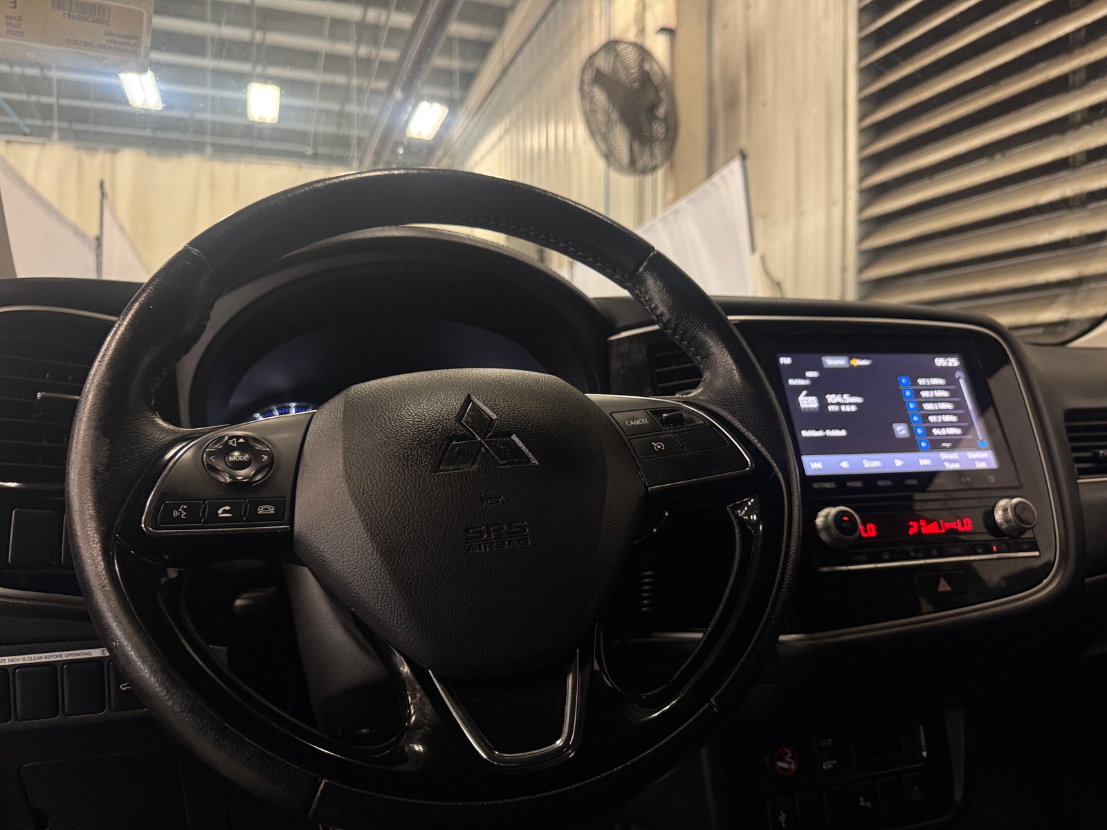 Thumbnail: 2020 Mitsubishi Outlander - 4