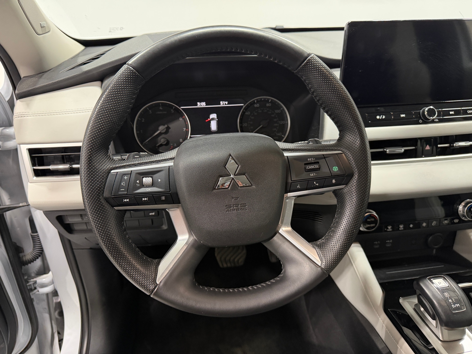 Thumbnail: 2025 Mitsubishi Outlander - 5