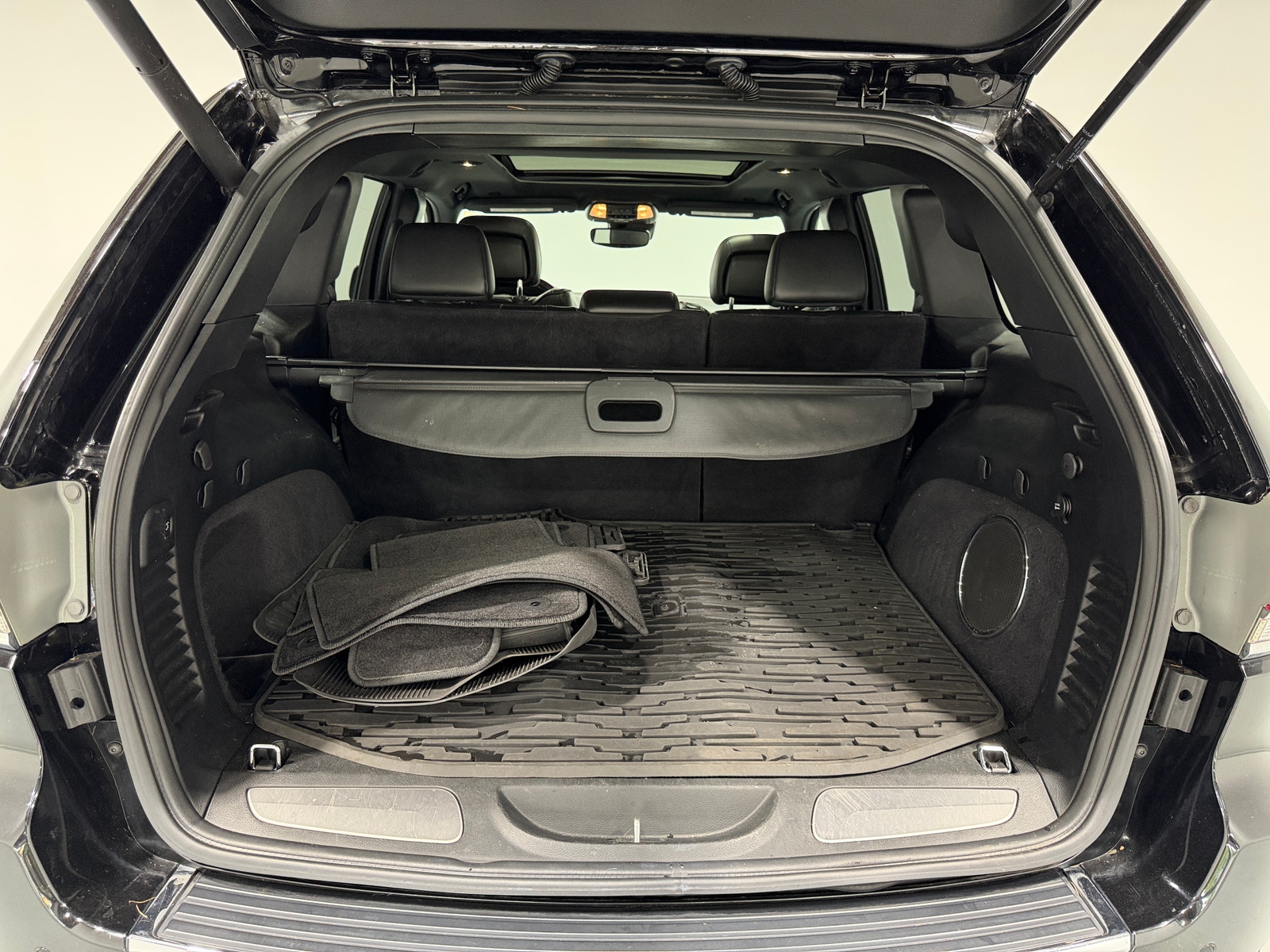 Thumbnail: 2017 Jeep Grand Cherokee - 6