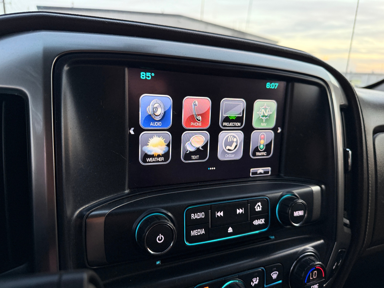Thumbnail: 2018 Chevrolet Silverado 1500 - 3