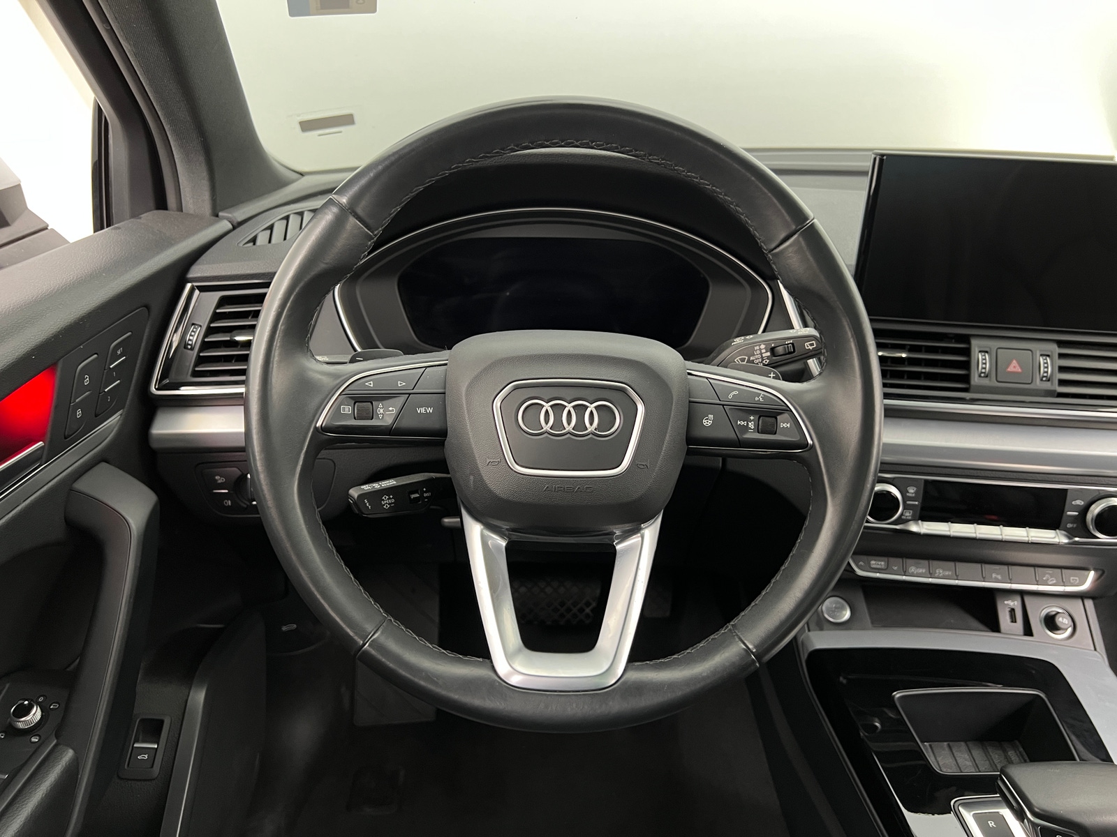 Thumbnail: 2025 Audi Q5 - 4