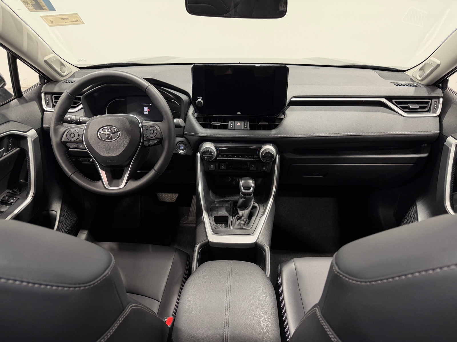 Thumbnail: 2025 Toyota RAV4 - 2