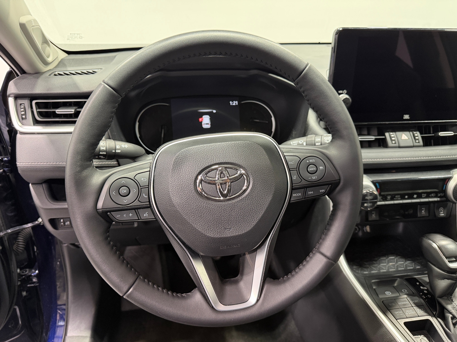 Thumbnail: 2025 Toyota RAV4 - 4