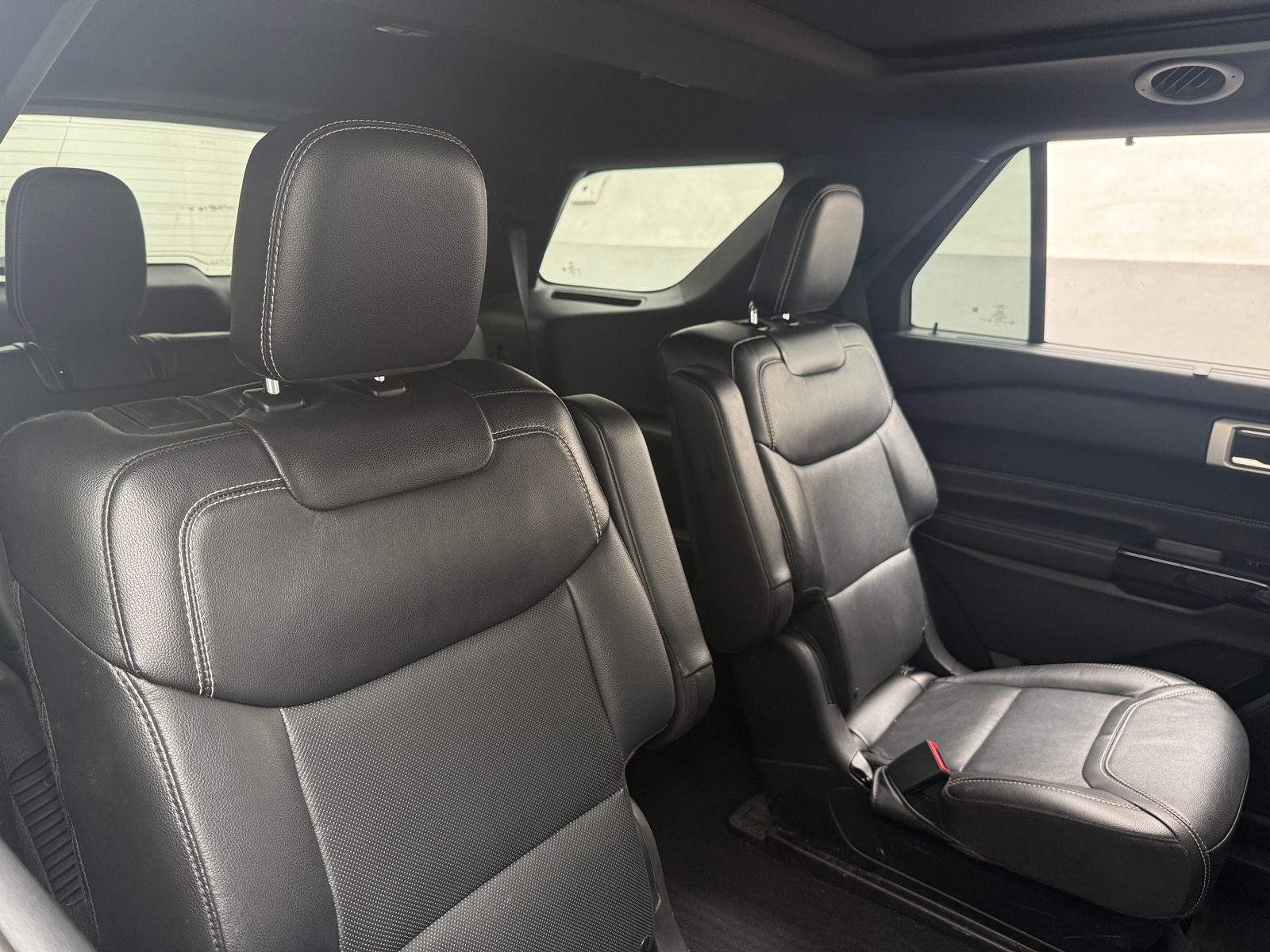Thumbnail: 2022 Ford Explorer - 5
