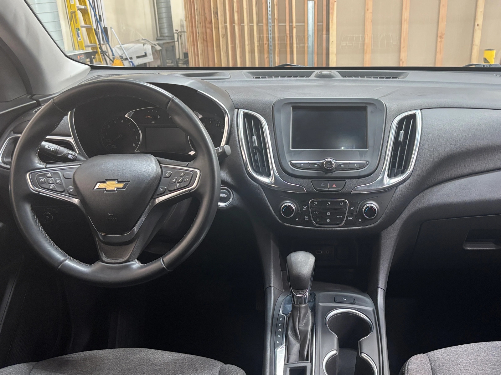 Thumbnail: 2024 Chevrolet Equinox - 3