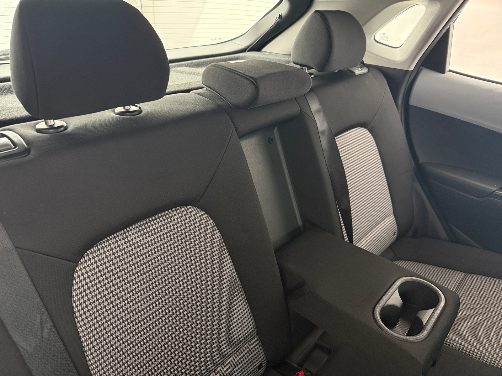 Thumbnail: 2020 Hyundai Kona - 6