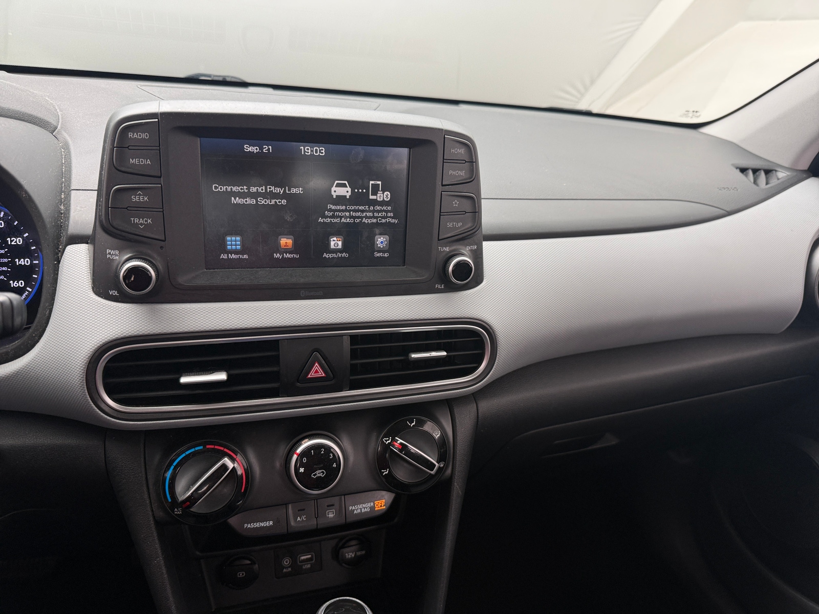 Thumbnail: 2020 Hyundai Kona - 4
