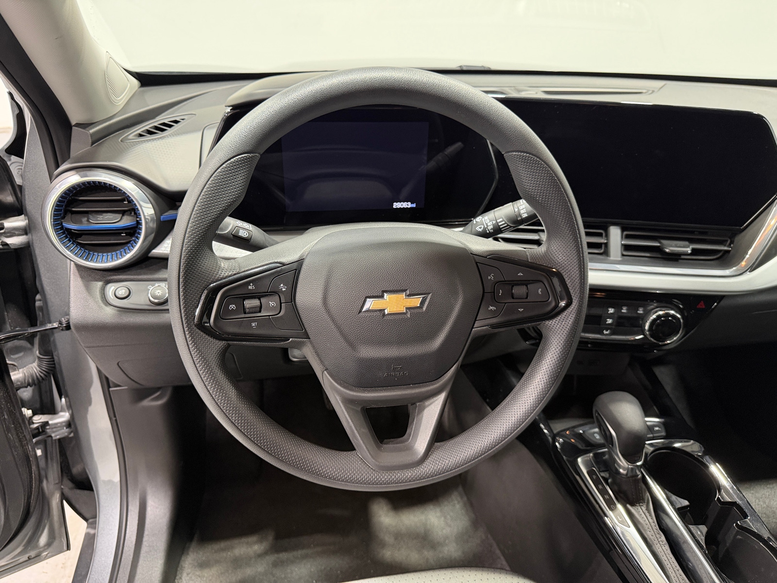 Thumbnail: 2025 Chevrolet Trax - 4